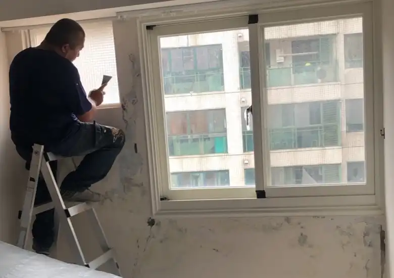 台中西屯內牆壁癌處理施工實景，壁面抓漏防水前置勘查
