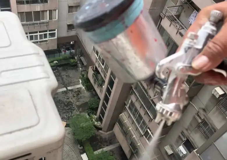 西屯泥作施工壁癌斷水防治上藥，泥作維修施工實景－夏悅統包工程